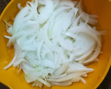 Foto del paso 1 de la receta: Empanada de cebolla caramelizada y verduras