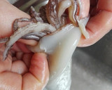 Foto del paso 2 de la receta: Tapa de chipirones con habitas