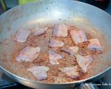 Foto del passaggio 2 della ricetta Spaghetti con porri e pancetta croccante