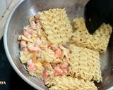 Foto langkah ke 4 dari resep Mie Telor Udang.