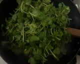 Foto langkah ke 2 dari resep Tumis Selada Air.