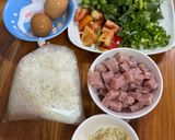 รูปขั้นตอนการทำที่ 1 ของ ข้าวผัดแหนม