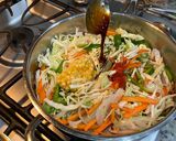एग फ्राईड राईस (egg fried rice recipe in marathi) रेसिपी स्टेप 4 फोटो 