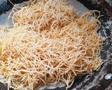 A picture of step 1 of Vermicelli upma.