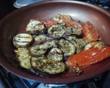 Foto del paso 1 de la receta: Pasta con Berenjenas y tomates al grill