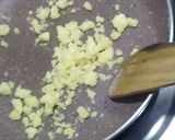 मावा गूजिया (mawa gujiya recipe in marathi) रेसिपी स्टेप 2 फोटो 