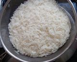 A picture of step 1 of Chinese Prawn Rice😋.