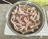 Foto langkah ke 1 dari resep Bone Broth Kaldu Ceker.