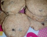 Foto del paso 4 de la receta: Galletitas integrales con chips de chocolate blancos y negros