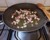 A picture of step 2 of Artichoke Carbonara Pasta.