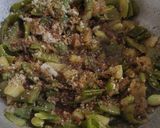 दत्तगुरूंची आवडती - श्रावणी घेवडा भाजी (ghevda bhaji recipe in marathi) रेसिपी स्टेप 3 फोटो 