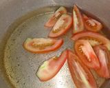 Hình bước làm 1 của món Canh cà chua bò tái