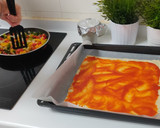 Foto del paso 2 de la receta: Empanada de verduras con pollo y queso