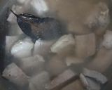Foto langkah ke 1 dari resep Semur Daging Asem-Gurih.