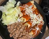 Foto del paso 3 de la receta: Flautas de pollo con chile colorado