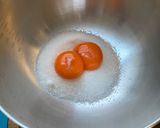 A picture of step 4 of Glazed strawberry custard tart 🍓.