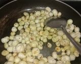 A picture of step 6 of Sindhi makhana curry.