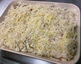 Une image de l'étape 13 de Gratin de langues d'oiseaux aux saucisses, champignons et emmental.