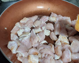 Foto del paso 3 de la receta: Pollo con champiñones y salsa de soja