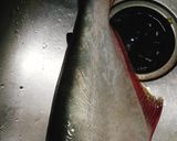 A picture of step 1 of Braised Catfish with Coconut Water.