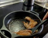 A picture of step 5 of Calamari with Shrimp in Garlic Sauce.