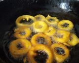 A picture of step 5 of Onion Ring Pakora.