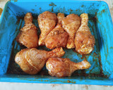 Foto del paso 3 de la receta: Muslitos de pollo especiados con cuscús en Airfryer o al horno