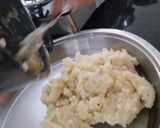 A picture of step 3 of Veg suji balls.
