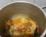 Foto langkah ke 2 dari resep Sop Ikan Salmon.