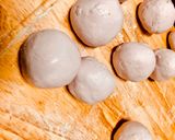 Hình bước làm 3 của món Chè Trôi Nước Lá Cẩm