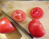Foto del paso 1 de la receta: Tomates rellenos con pollo