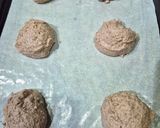 Foto langkah ke 4 dari resep Honey Oat Strawberry Soft Cookies.