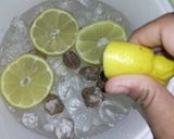 Gambar langkah 2 resipi Soda lemon Pudina.