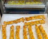 Foto langkah ke 6 dari resep Cheese Stik Puff.