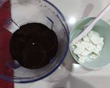 Foto langkah ke 1 dari resep Choco cheese oreo dessert box.