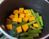 A picture of step 1 of Dal with Pumpkin and Drumsticks.