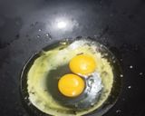 Foto langkah ke 2 dari resep Mie Goreng Telur.