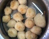 A picture of step 6 of Dahi vada.
