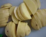Foto langkah ke 1 dari resep Potato Wedges.