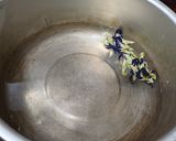 Foto langkah ke 1 dari resep Es Teh Bunga Telang Lemon.