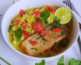 Une image de l'étape 2 de Linguine de poireaux et saumon au curry.