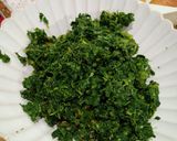 Foto langkah ke 2 dari resep Gulai Daun Ubi Tumbuk.