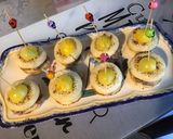 Une image de l'étape 5 de Minis sandwichs de blinis au pâté, cornichons et tomates.