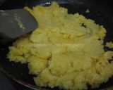A picture of step 3 of Moong Dal Laddoo without sugar.