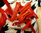 A picture of step 2 of My Sweet Chilli Chicken & Soy Stirfry.😊.