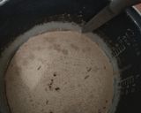 Hình bước làm 3 của món Làm bánh bông lan trái tim bằng nồi cơm điện