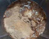 Foto langkah ke 3 dari resep Puding Roti Mentega Cokelat.