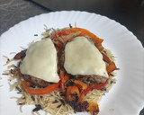 Foto del paso 6 de la receta: Hamburguesa con queso y mermelada sobre arroz y verduritas