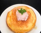 Foto langkah ke 5 dari resep Plain Pancake with Ice Cream.