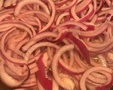 Foto del paso 3 de la receta: Cebolla morada caramelizada al jerez